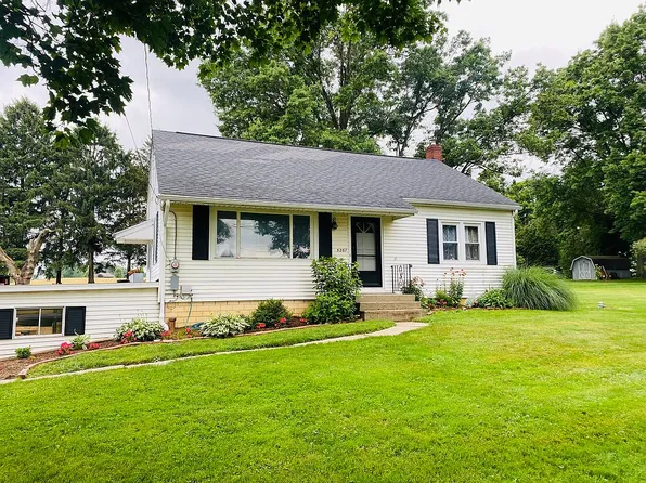 5267 Kidron Rd, Apple Creek, OH 44606