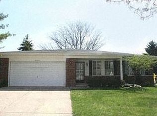6264 Crescent Way Dr, Troy, MI