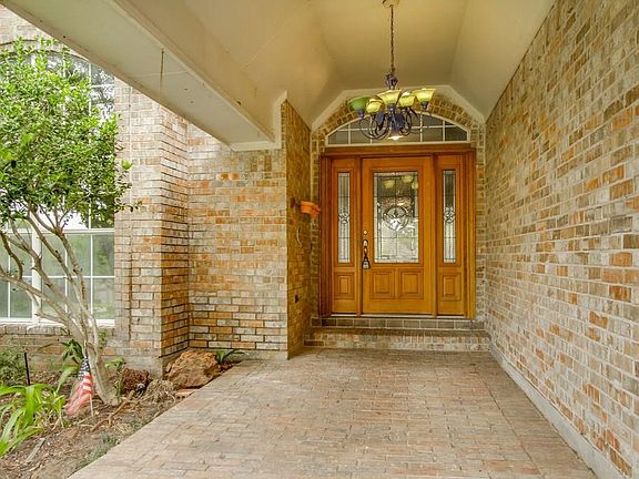 3rd image of 2555 Glen Ridge Dr