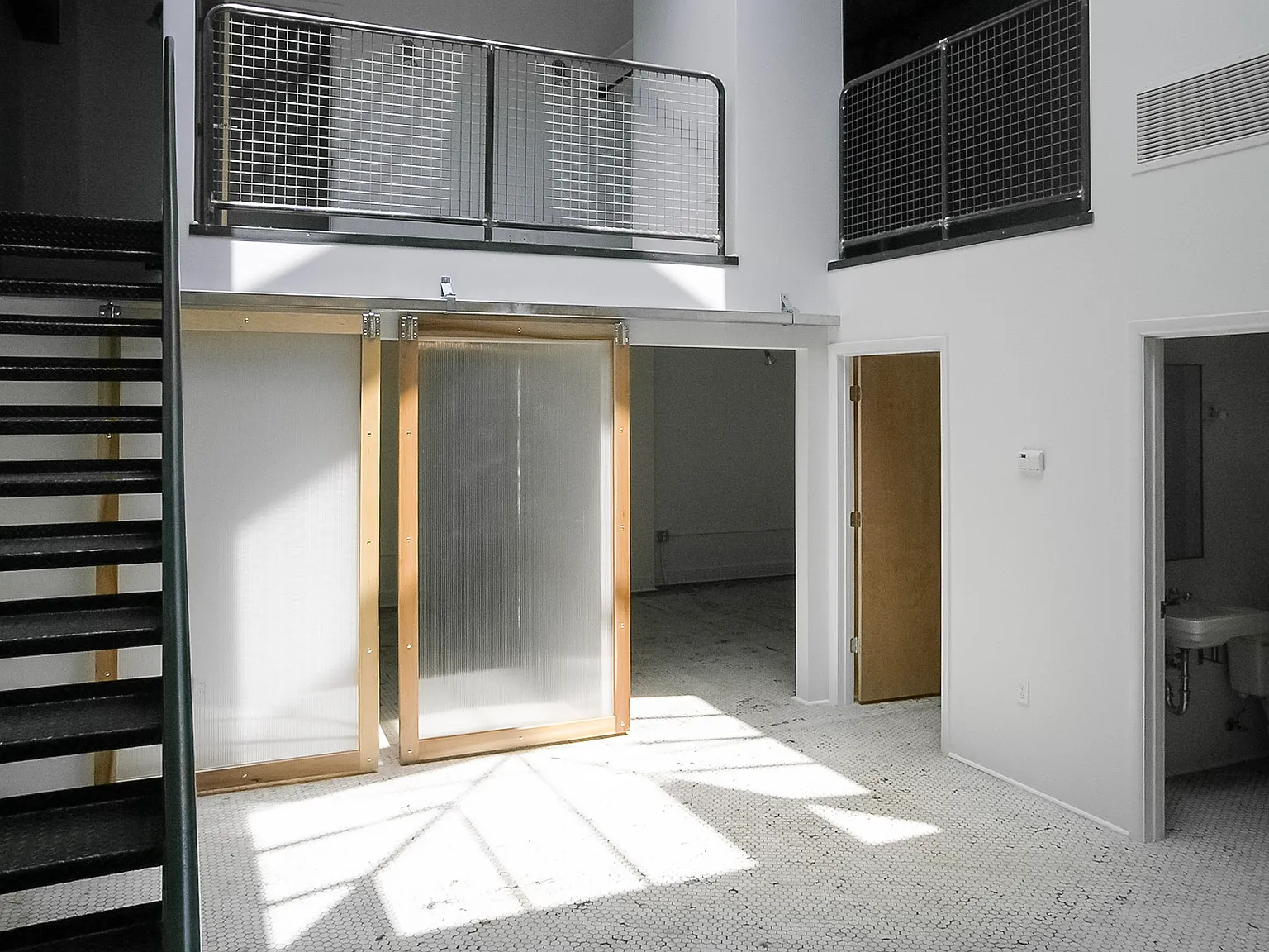 LUNA Lofts — Photo 4