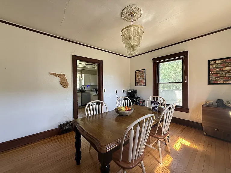 1008 W Huron St — Photo 7