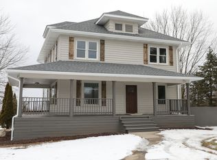 30466 S Indian Trail Rd, Wilmington, IL 60481