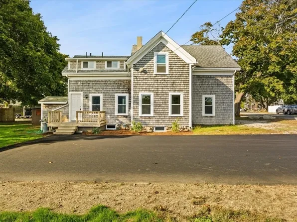 12-12 Cohasset Ave #A, Buzzards Bay, MA 02532