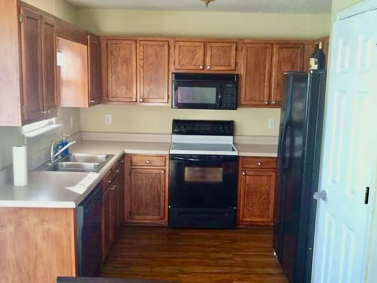 17 Hazeltine Ct — Photo 6