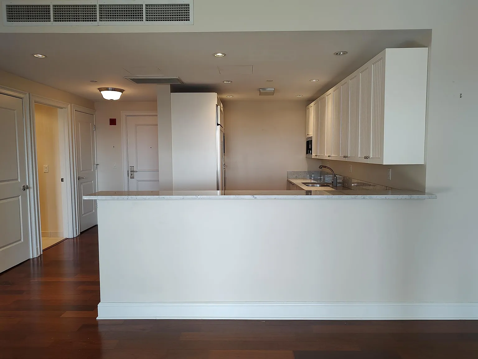 2 bed, 1265 sqft, $4,000 — Photo 4