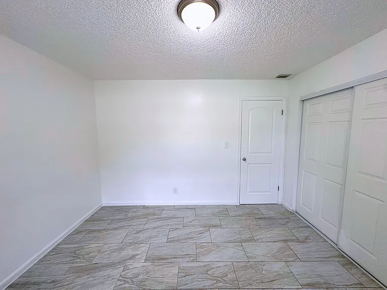 692 Neil Rd #702 — Photo 14