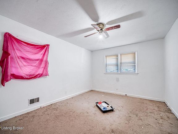4th image of 1055 Euclid Ave