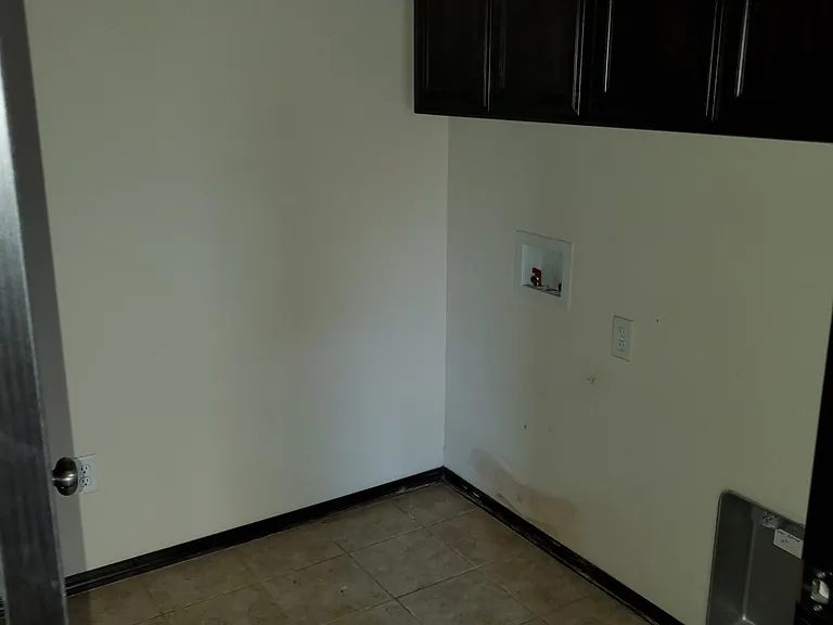 19109 Blanco Dr — Photo 10