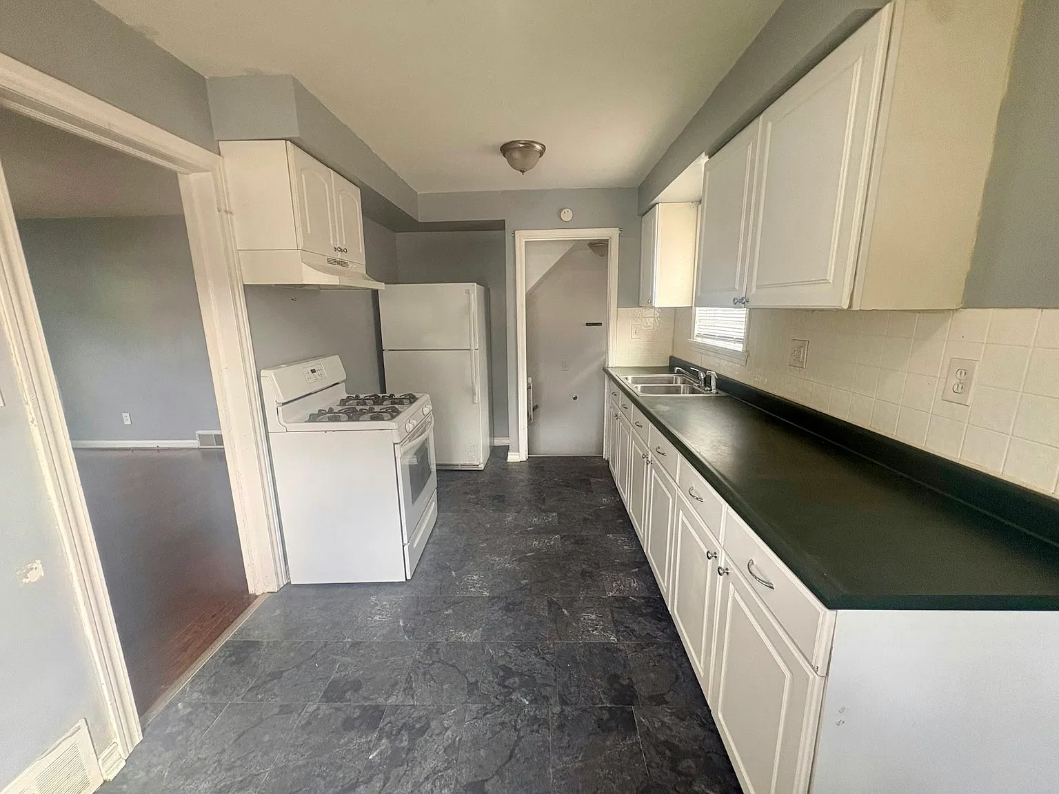 23090 Normandy Avenue — Photo 4