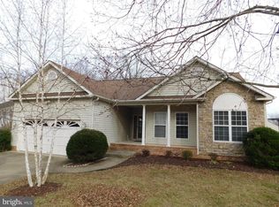 8 Silverthorn Ct, Stafford, VA