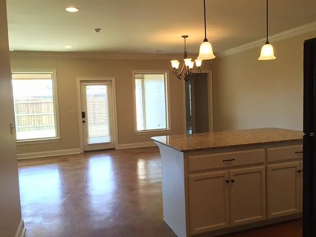 128 Sugar Creek Dr — Photo 2