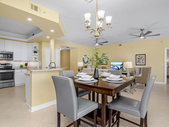 5th image of 201 Vintage Bay Dr Unit 10