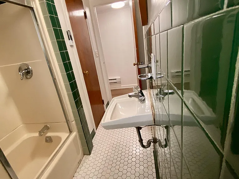 1113 W Hill St #1 — Photo 9