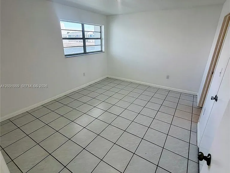 2001 Bay Dr #401 — Photo 7