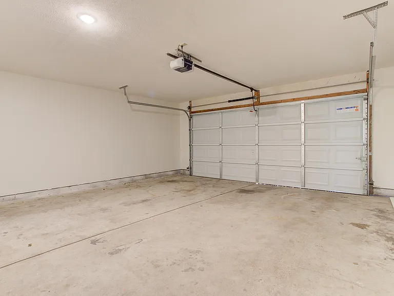 165 Westhaven Dr — Photo 56