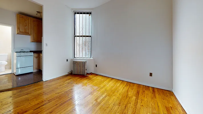 Rented by Bond New York | media 10