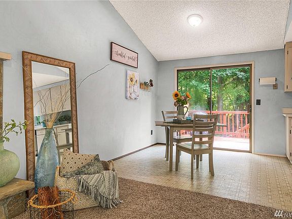 5th image of 1631 100th Ln SE