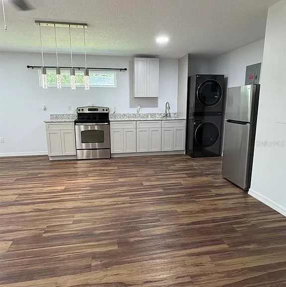 1409 Virginia Ave — Photo 7