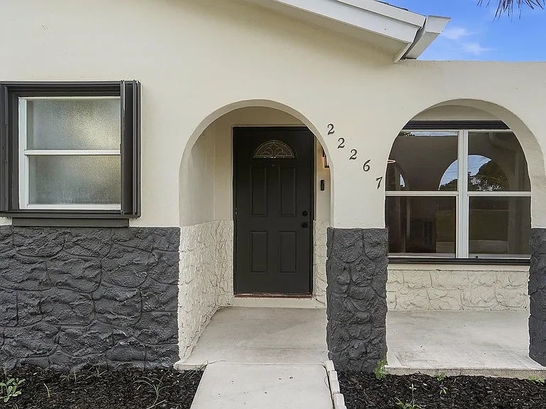 22267 SW 57th Ave — Photo 27