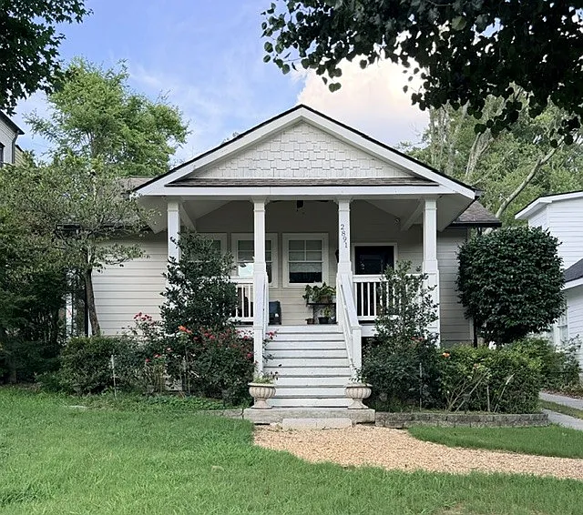 2891 N Fulton Dr NE — Photo 1