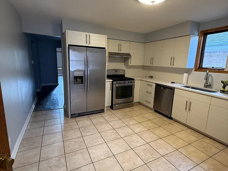 3841 N Octavia Ave — Photo 11