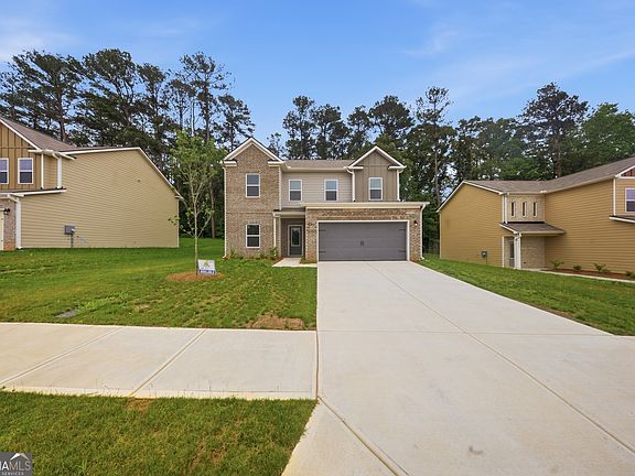 2nd image of 431 Windy Ln