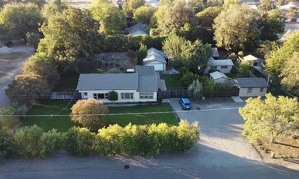 1st image of 25401 Lee St