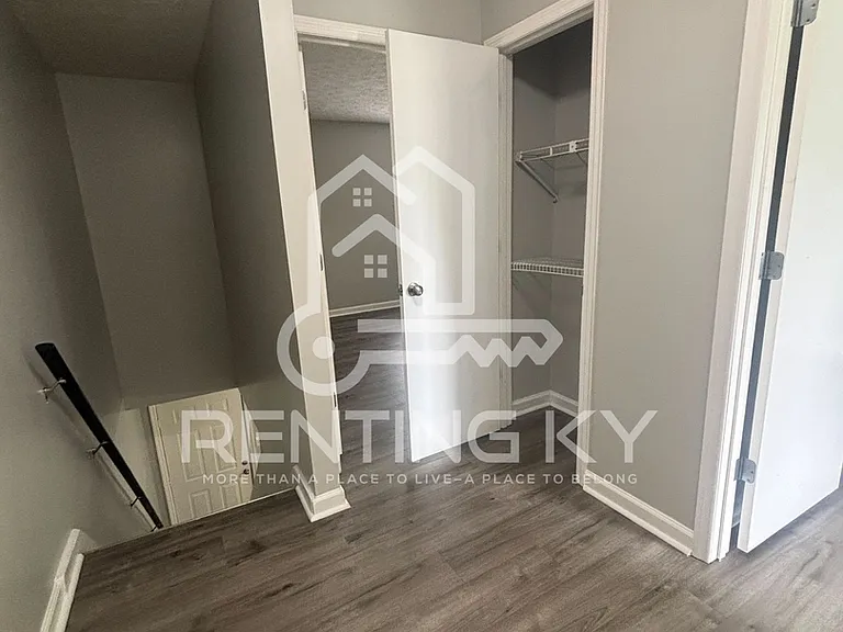 215 Peachtree Rd — Photo 7