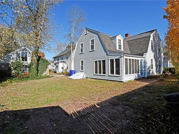 4th image of 36 Pavilion Ave