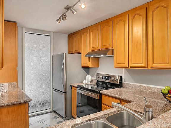 3rd image of 6778 138th Ave NE #505