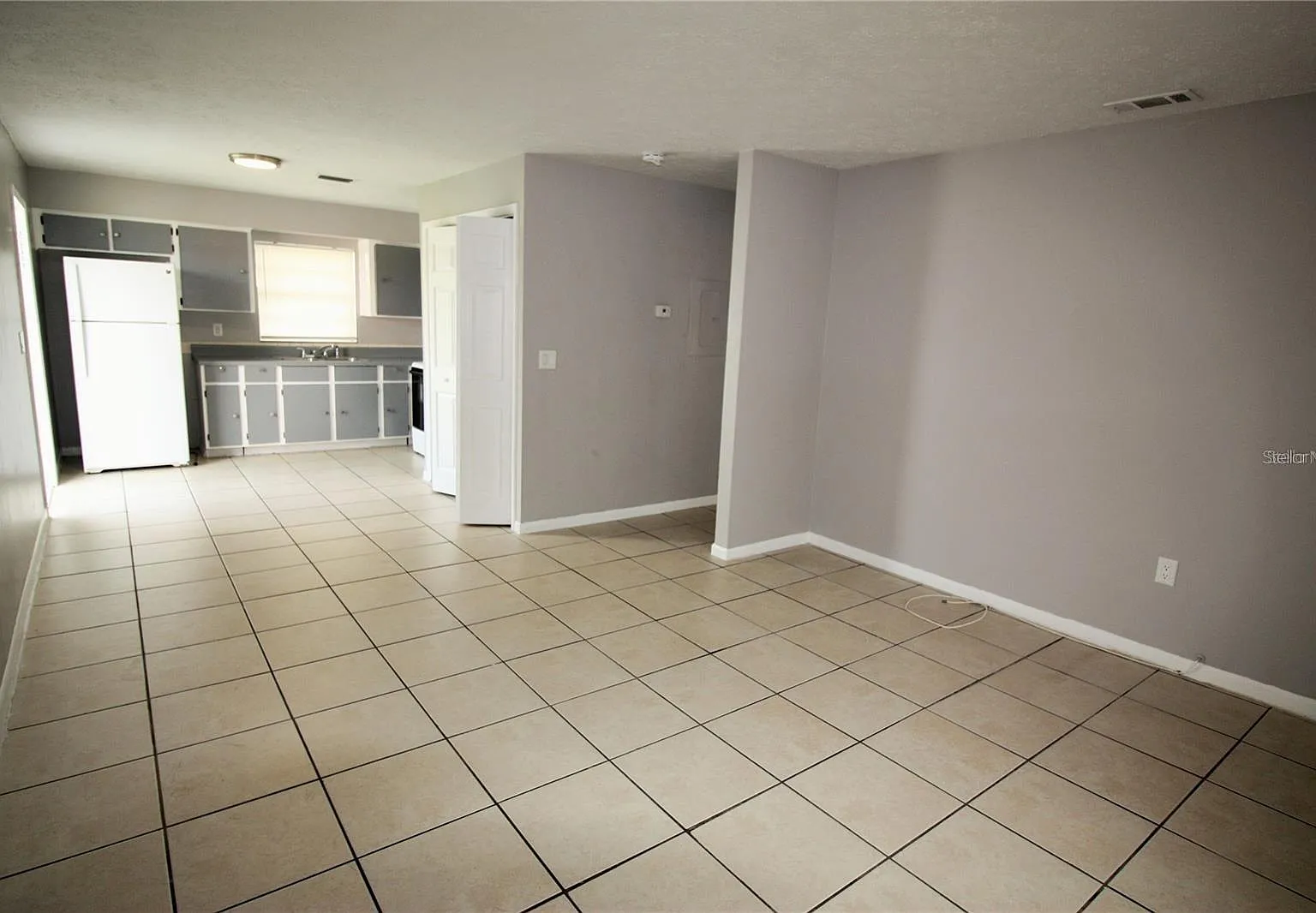 50th Street North 9418 - B — Photo 4