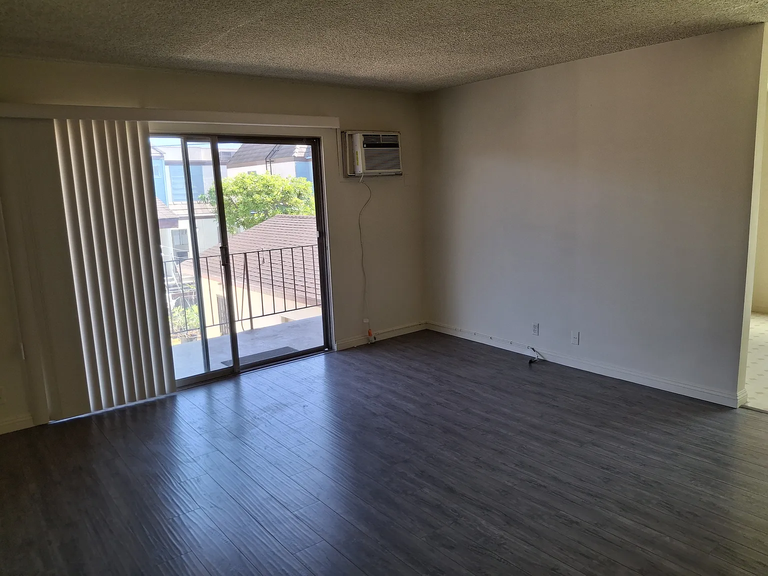 3 bed, 1450 sqft, $2,800 — Photo 3