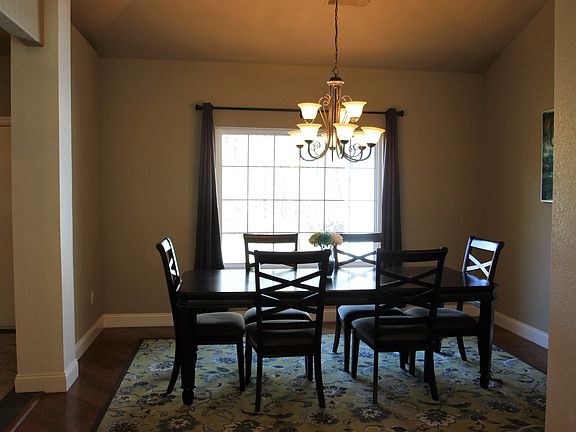 5th image of 105 Cherry Hill Dr