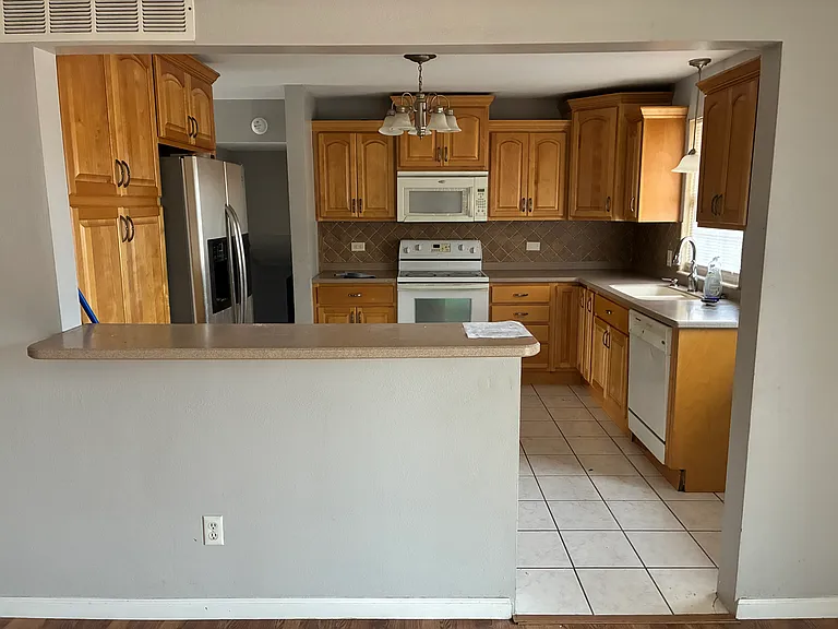 3214 Greenwood Ln — Photo 6
