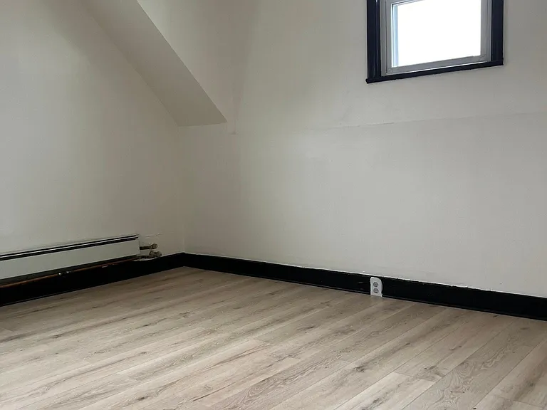 161 Greenleaf Ave — Photo 7