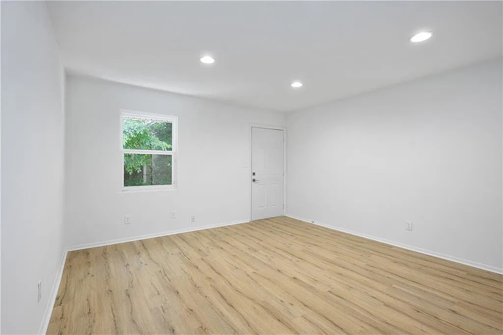 2 bed, 1.0 bath, 900 sqft, $1,250 — Photo 4