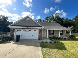 1233 Screech Owl Dr, Hope Mills, NC 28348