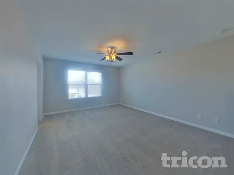 1048 Silverberry St — Photo 5