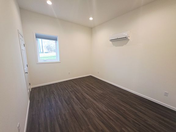 5th image of 794 Pre Emption Rd #11560083