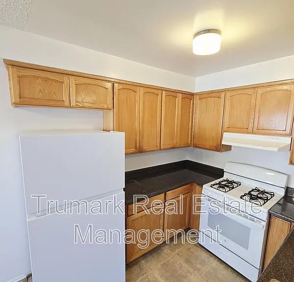 332 Cornell Dr #E — Photo 12