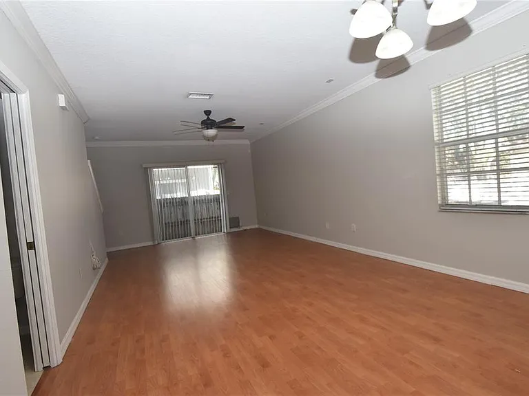 4901 Elizabeth Anne Cir — Photo 5