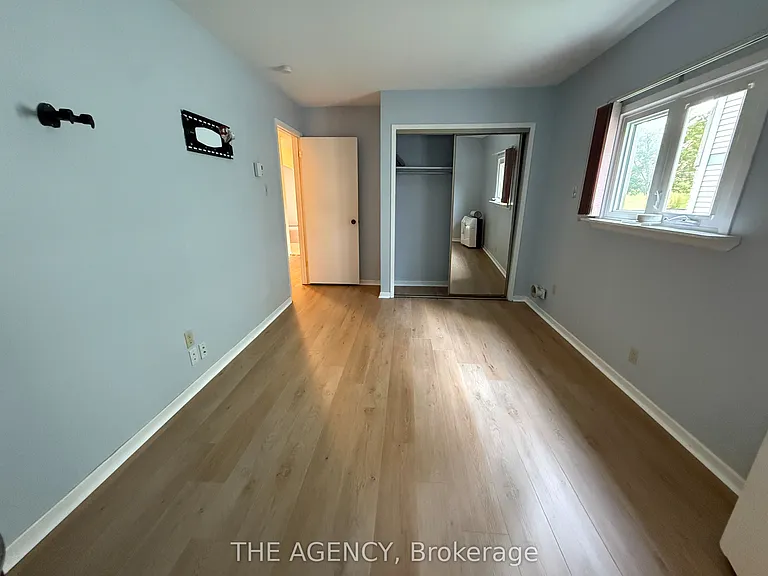 323 Waratah Ave — Photo 21