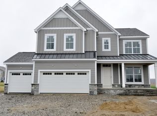 5717 Landgate Dr, Powell, OH 43065