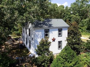 1022 Stewarts Rd, Lanexa, VA 23089