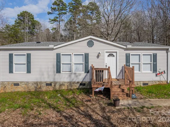 3842 Wash Gap Dr, Newton, NC 28658