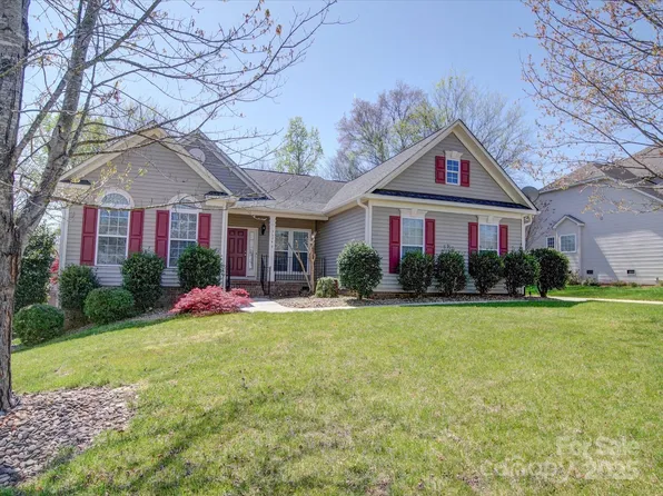 7524 Common Oak Dr, Stanley, NC 28164