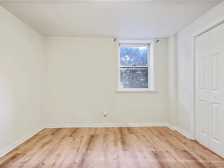 2509 Sharondale Dr NE — Photo 32