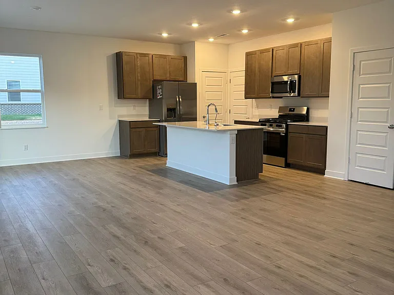 15370 Farrington Way — Photo 21