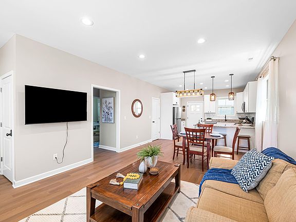 5th image of 13 Bigby St