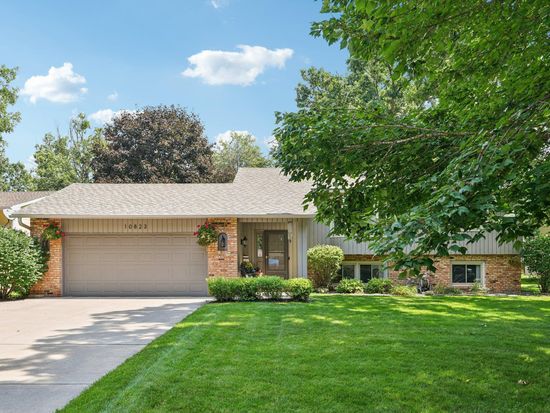 10823 Fillmore St NE, Blaine, MN 55434